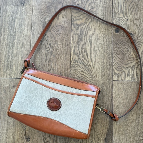 VINTAGE Dooney & Bourke Tan and Cream Genuine Leather Crossbody Bag - Picture 1 of 16